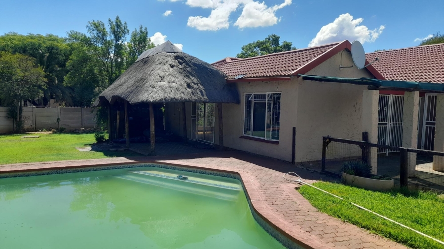 To Let 5 Bedroom Property for Rent in Fichardt Park Free State